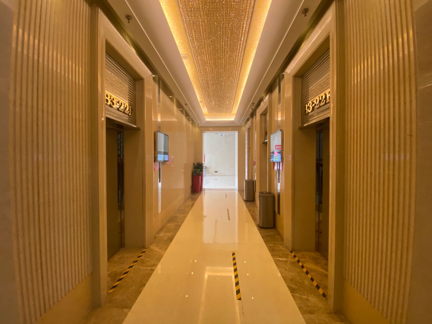 佳隆国际大厦实拍图2